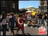 Napoli - Folla e ressa in piazza del Plebiscito per il concerto di Ligabue (live 20.07.12)