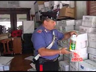 Napoli - Fitofarmaci contraffatti, 15 arresti (live 18.07.12)