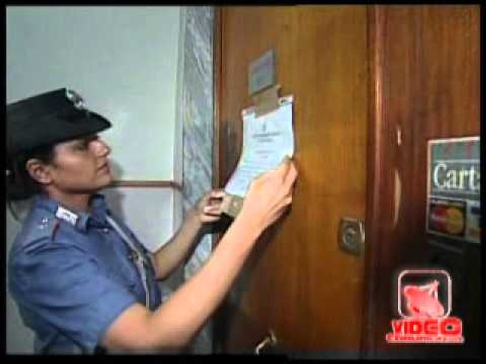 Pompei (NA) - Sequestrato centro massaggi a "luci rosse" gestito da cinesi (live 06.07.12)