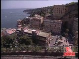 Napoli - L'avv 80enne Mario Russo, si è lanciato nel vuoto da via Petrarca (03.07.12)