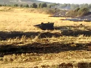 فري برس  حلب اعزاز أبطال الجيش الحر يفجرون دبابة وسيارة نقل جنود 16 7 2012 Aleppo