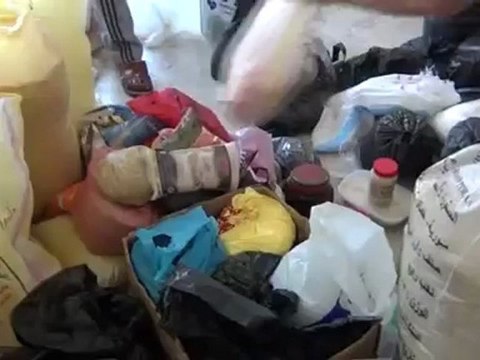 Syria فري برس حماة المحتلة طيبة الامام تجهيز قافلة مساعدات للرستن المنكوبة 19 7 2012 Hama