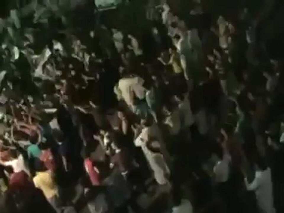 Syria فري برس حماه المحتلة  مسائيه رااائعه من ابطال حي التعاونيه 19 7 2012  ج2 Hama