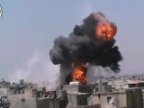 Syria فري برس هاام حمص جورة الشياح سقوط صاروخ واشتعال البناء 18 7 2012 Homs