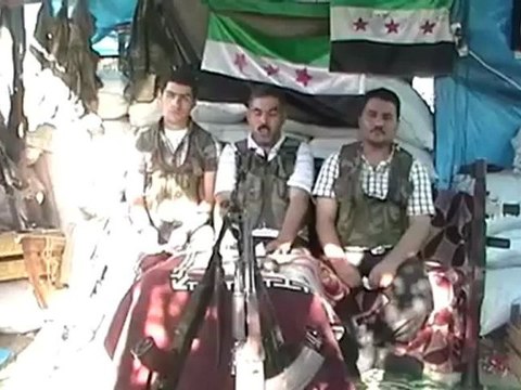 Syria فري برس اللاذقية القساطل انشقاق المقدم احمد المنصور والرائد منتصر الخالد والمجند خالد الاعسى 19 7 2012 Latakia