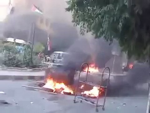 Syria فري برس ابطال الجيش الحر ينتشرون امام مبنى البلدية وناحية 19 7 2012 Aleppo