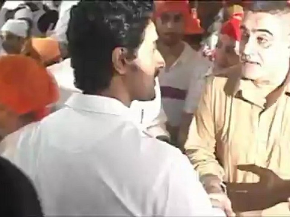 Dharmendra & Bobby Deol attend Dara Singh's PRAYER MEET