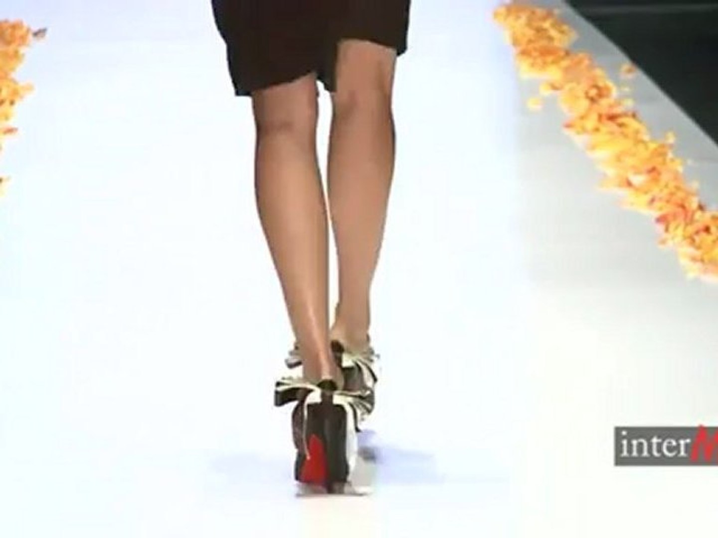 ⁣Елена Супрун. Осень-зима 2011-12