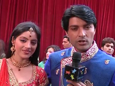 DEEPIKA aka Sandhya of Diya Aur Baati Hum IS A LONER