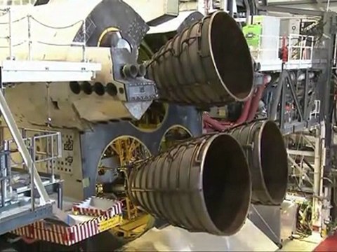 Shuttle Endeavour Outfitted with Replica Engines
