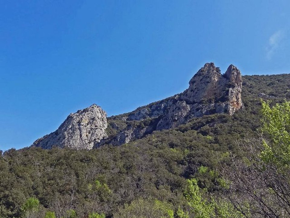 LE PECH CARDOU..............  depuis Serres (Aude)