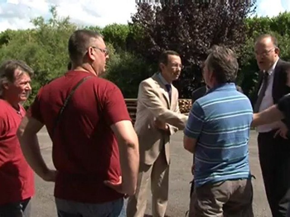 Plysorol à Fontenay - le-  Comte les employés resistent