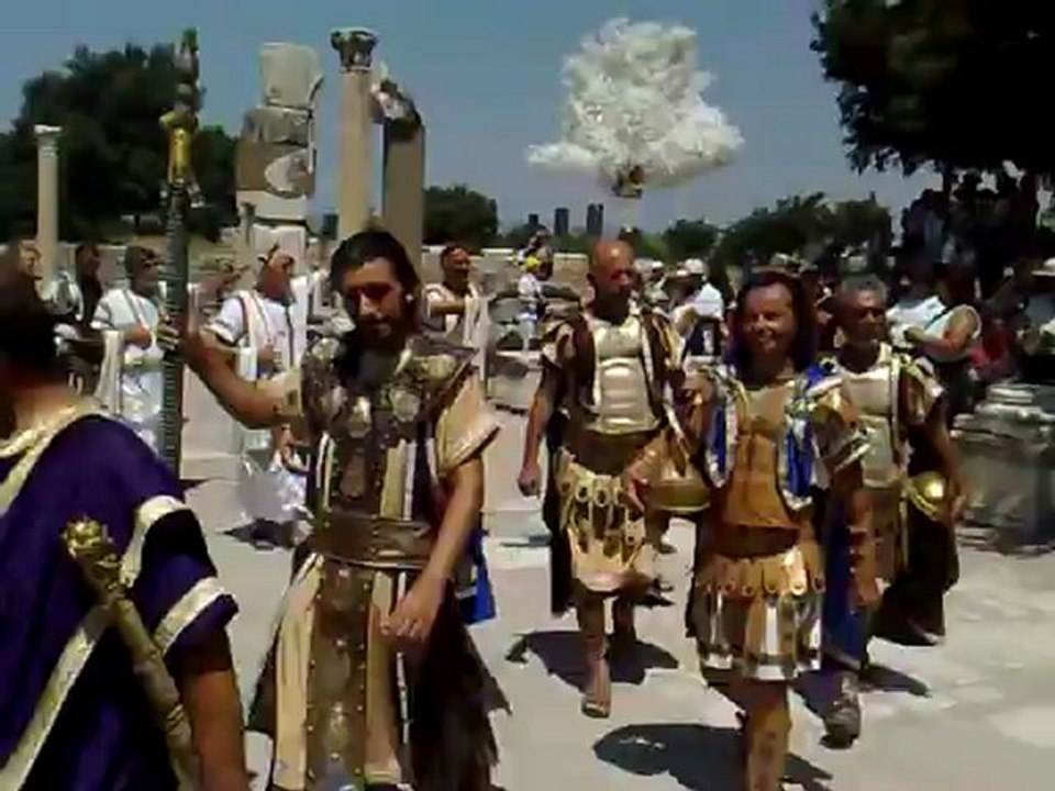 EFES'TE ENFES GÖSTERİ !