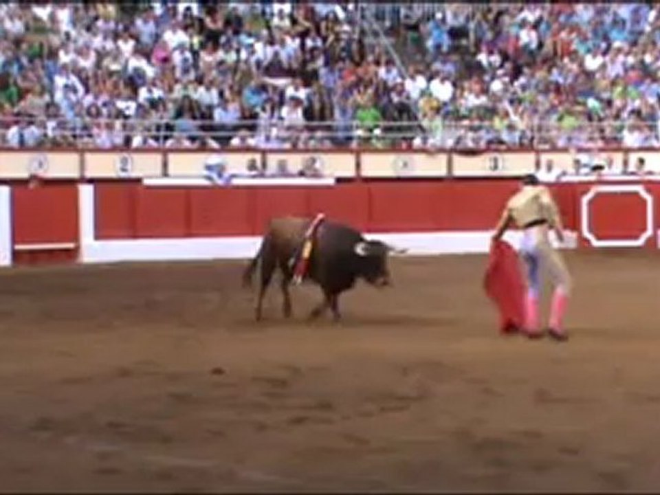 ROBERTO BLANCO DESTACA EN LA NOVILLADA DE SANTANDER