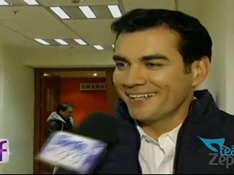 David Zepeda @davidzepeda1 confesiones calientes, un galán seductorEGYF