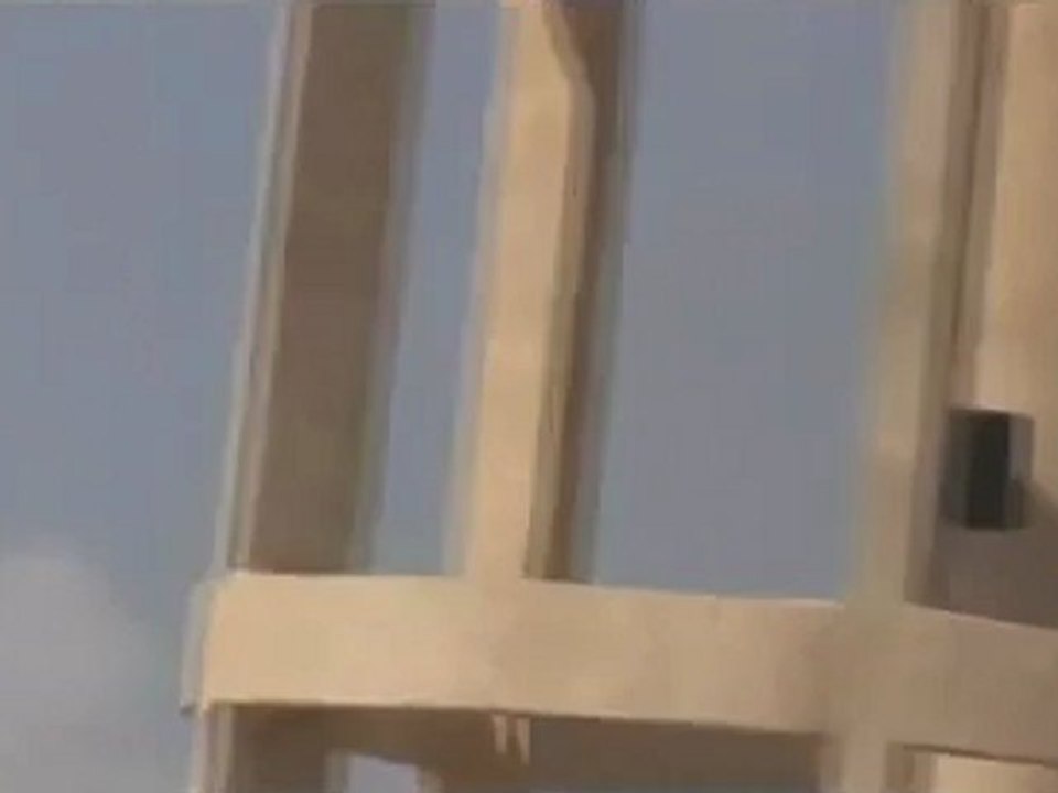 Syria فري برس حماة  المحتلة تصاعد الدخان من المطار العسكري جمعة دمشق النصر 1 رمضان 20 7 2012 Hama