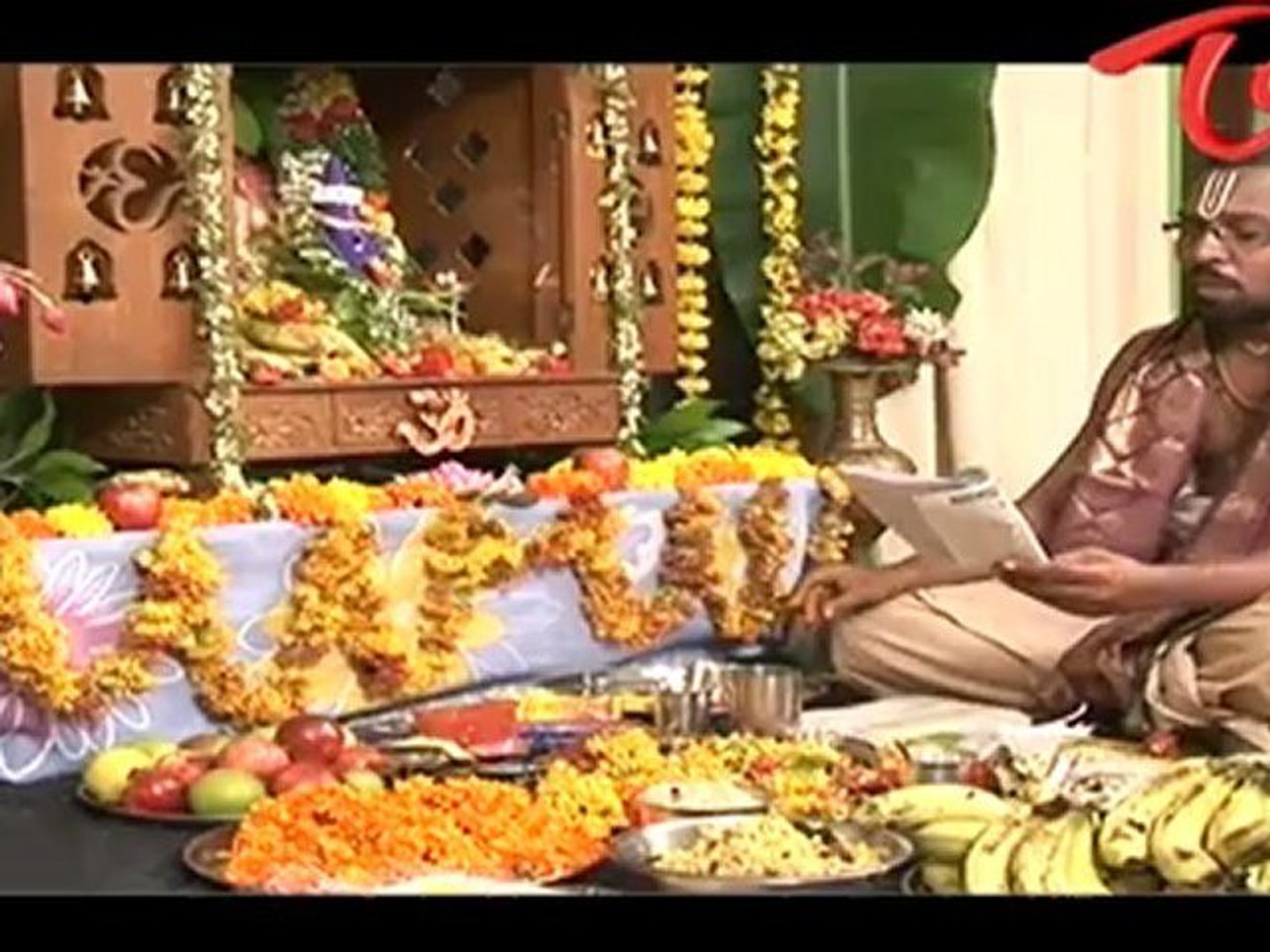 Sri Varalakshmi Vratam - Varalaxmi Puja - Sravana Lakshmi Puja ...