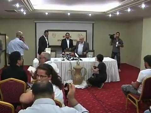 Syrian rebels take border crossings