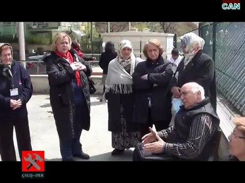 ÇALIŞ-DER (SGU Mustafa BALKIZ) 'Kadın El Emeği Pazarı' katılımcısı Kadınlara Sigorta ve Emeklilik konusunda bilğilendiriyor.