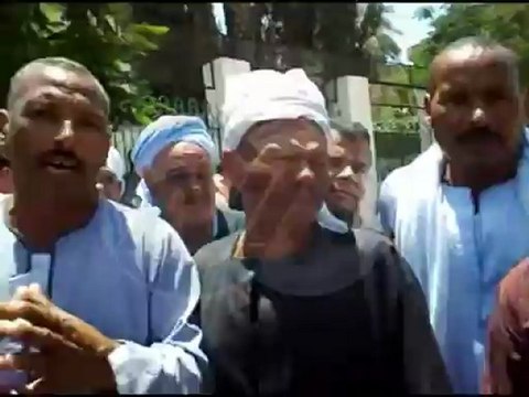 أهالى 3 قري بالفيوم يحاولون إقتحام الديوان العام