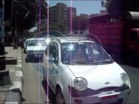 وقفه إحتجاجية لأصحاب التاكسي الأبيض للمطالبة بالبنزين وإسقاط مديونياتهم بالمنيا