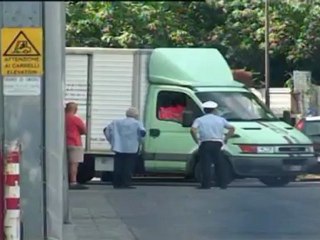 muore davanti al fratello