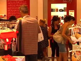 figli delle commesse in piazza