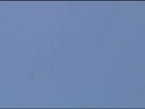 Syria فري برس حمص الخالدية طائرة هولكبتر تحوم فوق سماء حمص وتقصف الاحياء المحاصرة 22 7 2012