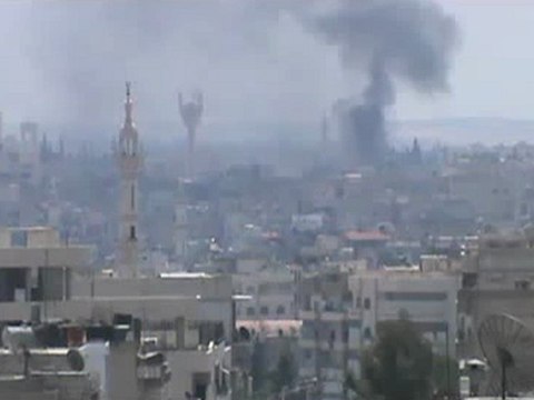 Syria فري برس حماه المحتلة حي الفرايه تصاعد الدخان من الحي بسبب القصف العنيف 21 7 2012 Hama