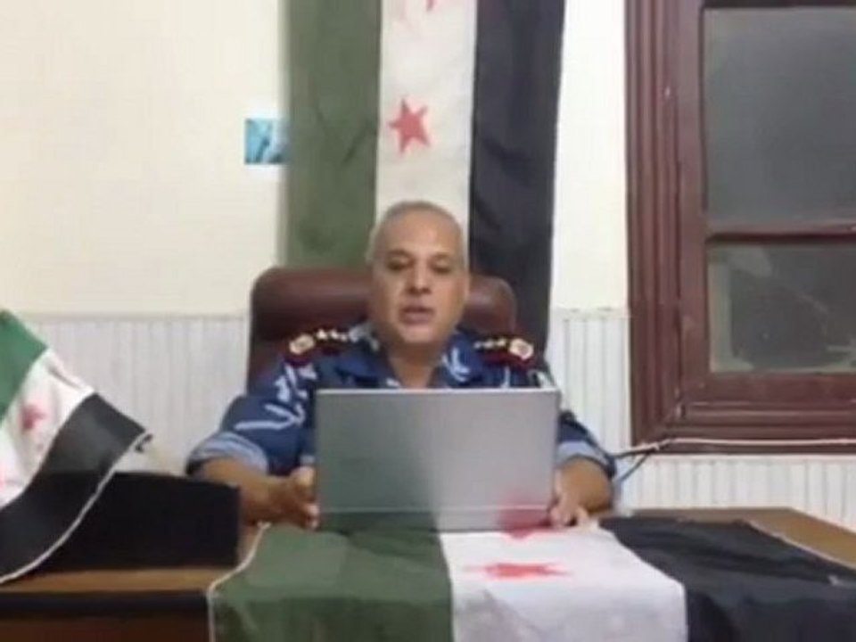 Syria فري برس  حلب إنشقاق العميد عبد الرزاق أصلان اللاز حلب 20 7 2012 Aleppo