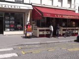 Joueur d'orgue de Barbarie rue Lepic