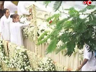 Anita Advani claims right over Rajesh Khanna's bungalow