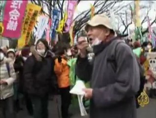 اليابانيون يحيون ذكرى مرور عام على زلزال تسونامي