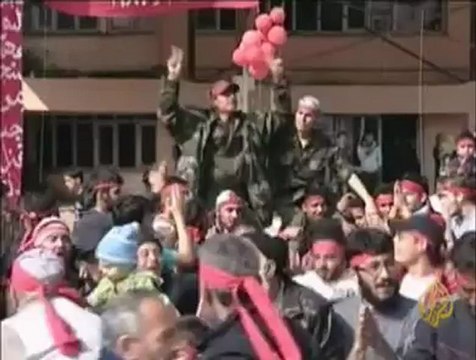 مظاهرات اللاجئين السوريين للتنديد بمجازر النظام