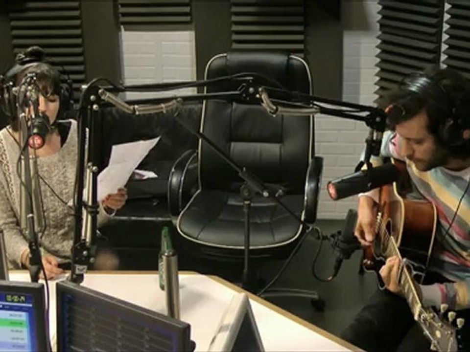 Liza Manili - Blondie Cover - Session Acoustique OÜI FM