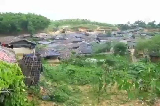 AA Arakan Müslümanlarının kamplarında