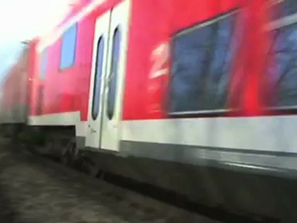 Züge bei Rheinbrohl, 2x WLB Taurus, MRCE 185, 155, SNCF Prima, Railion 185, 3x 143, 4x 425