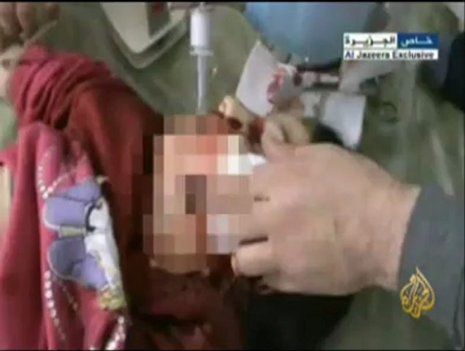 نزوح الأهالي جراء قصف الجيش السوري