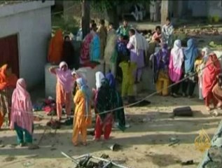 أثار حادث سقوط طائرة الركاب الباكستانية