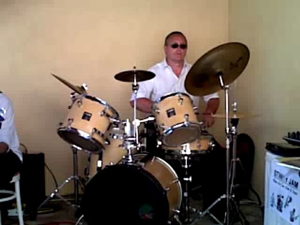 rémi à la batterie