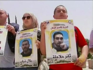 محكمة إسرائيلية تأجل قضية الأسرى المضربين عن الطعام