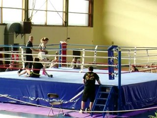 K1 Rules : Hélène Lassartesses vs Valérie Domergue