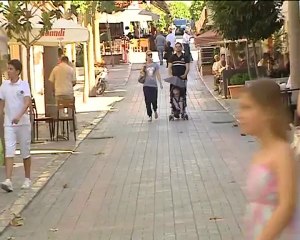 Έντυπο πρώτων βοηθειών μαζί με τους λογαριασμούς της ΔΕΥΑΛ