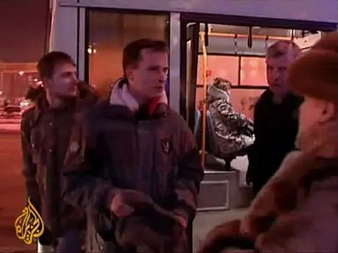 Belarus protesters gather outside prison