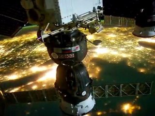 Earth from ISS at Night (Timelapse)