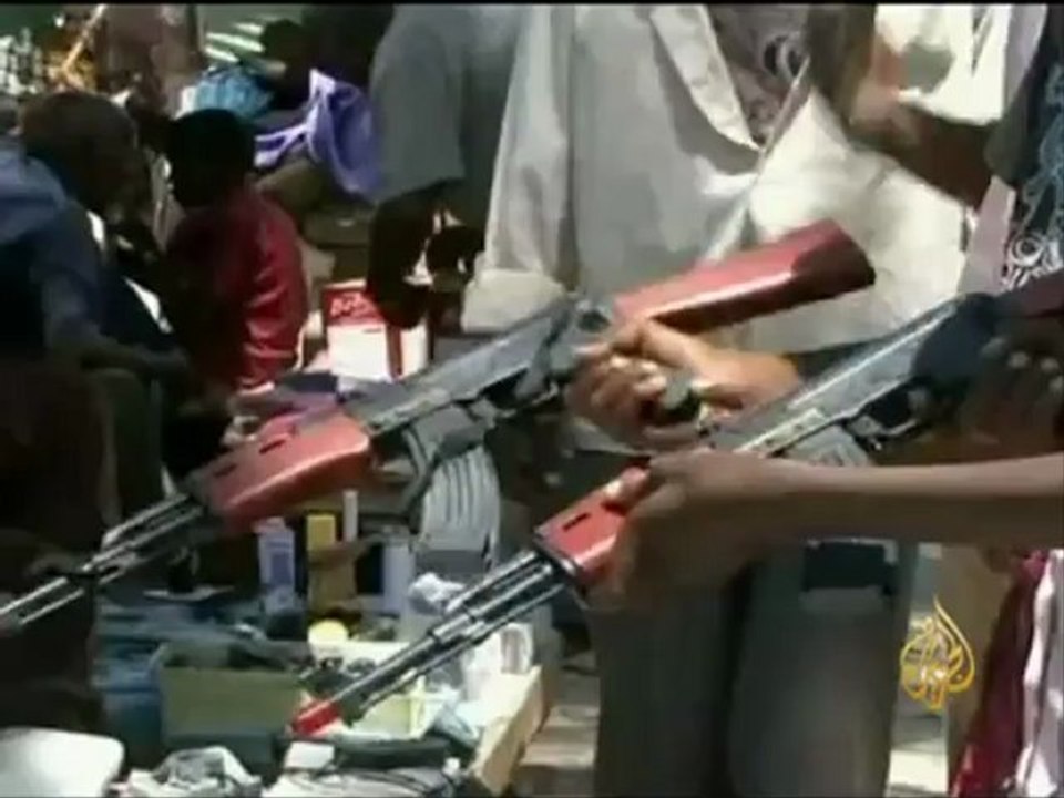 معاناة ألاجئين في مخيم داداب بكينيا من نقص الإمدادات