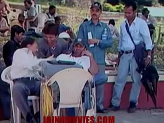 Mere Dost Picture Abhi Baki Hai (2012)_clip4