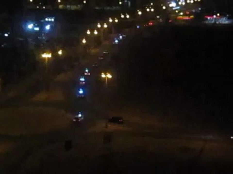 Bahrain Police Rush to Pearl Roundabout