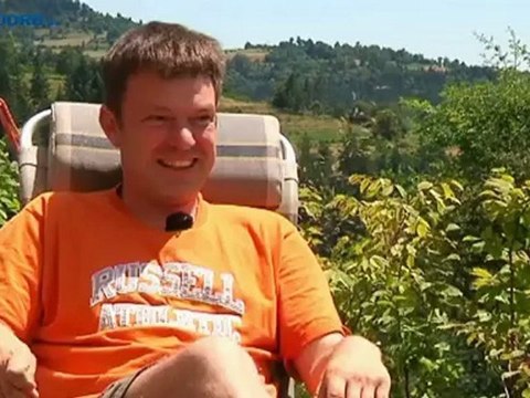 Tour du Nord langs minicamping van Fransman oet Pekel - RTV Noord