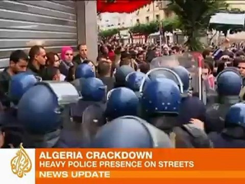 Algerian police break up crowd at pro-reform rally‎